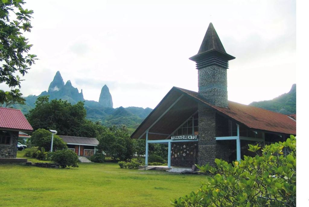 Hakahou - Catholic-Church.jpg